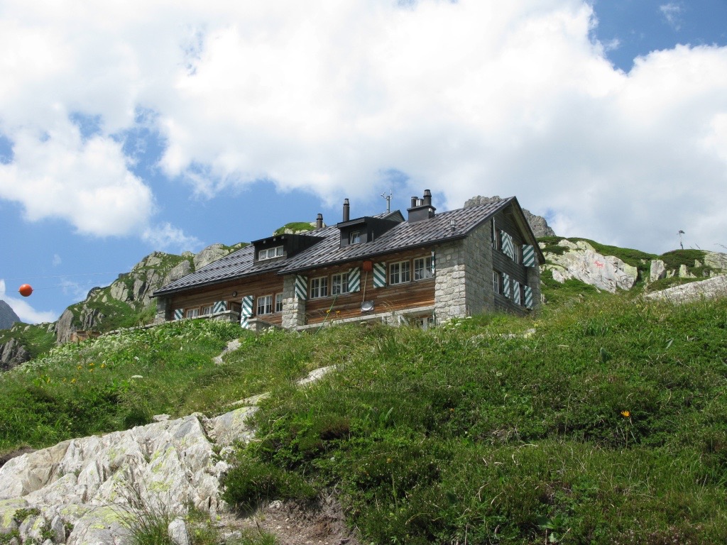 Etzlih&uuml;tte